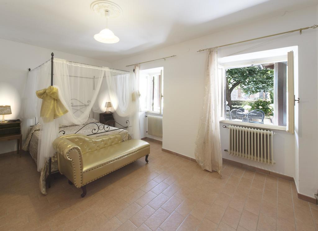 Bed and Breakfast Residenza Di Via Piccardi Gubbio Habitación foto